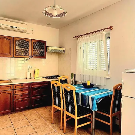 公寓 Cozy In With Wifi 斯里马